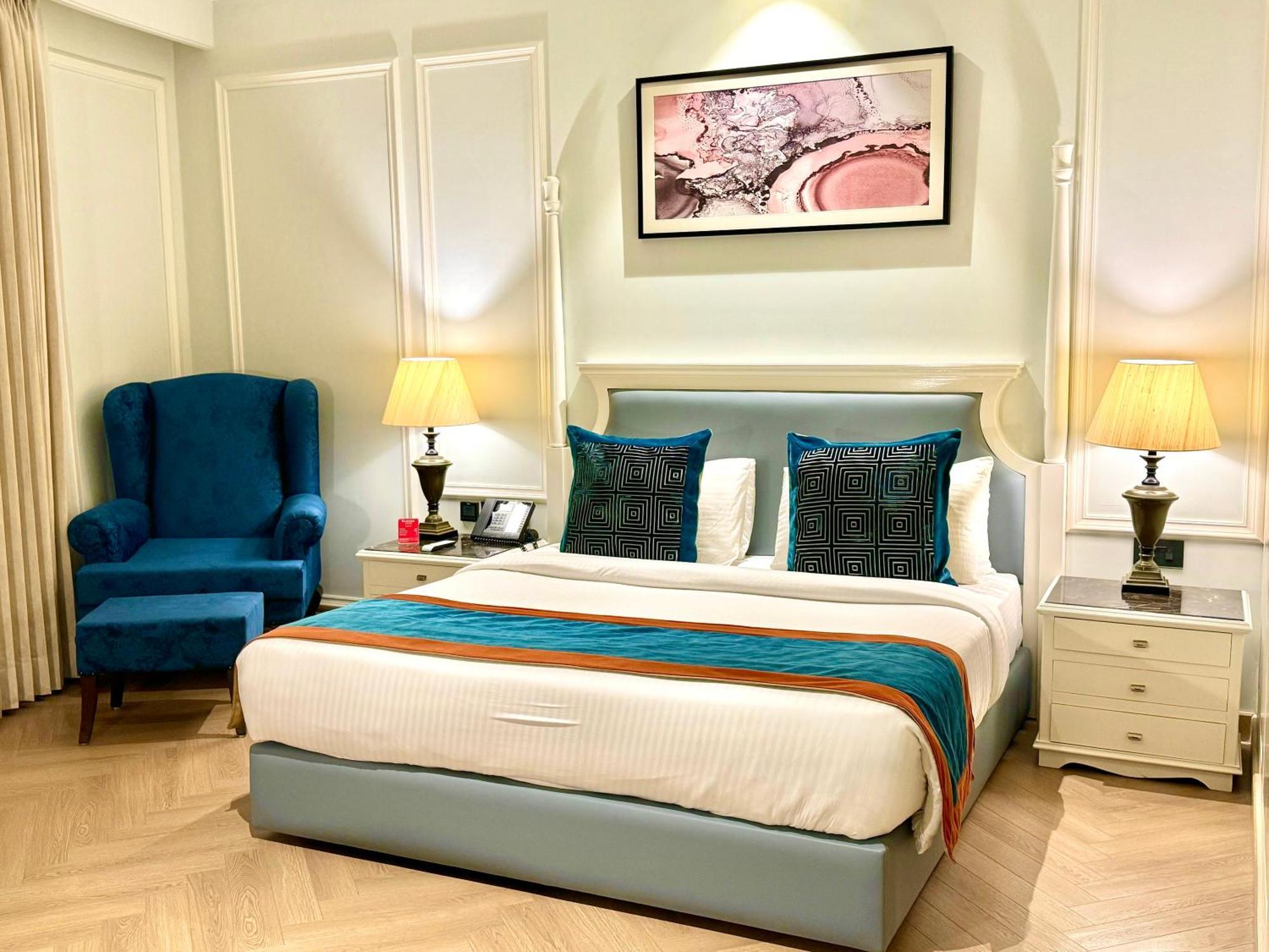 Ramada By Wyndham Jalandhar City Center Esterno foto